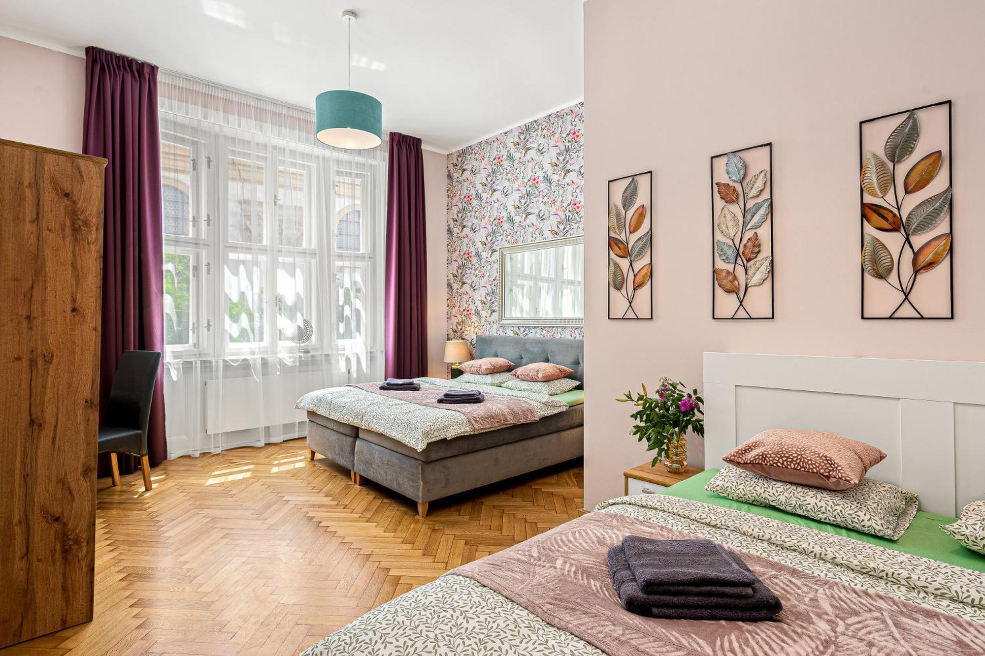 Oasis Apartments At Charles Square Prag Exterior foto